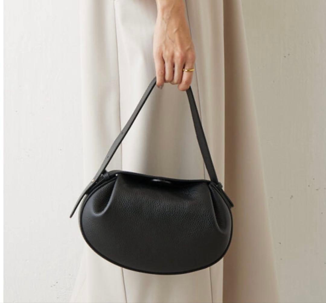 美品 BEARDSLEY ビアズリー 本革 ラウンドミニバッグ 黒 セレモニー