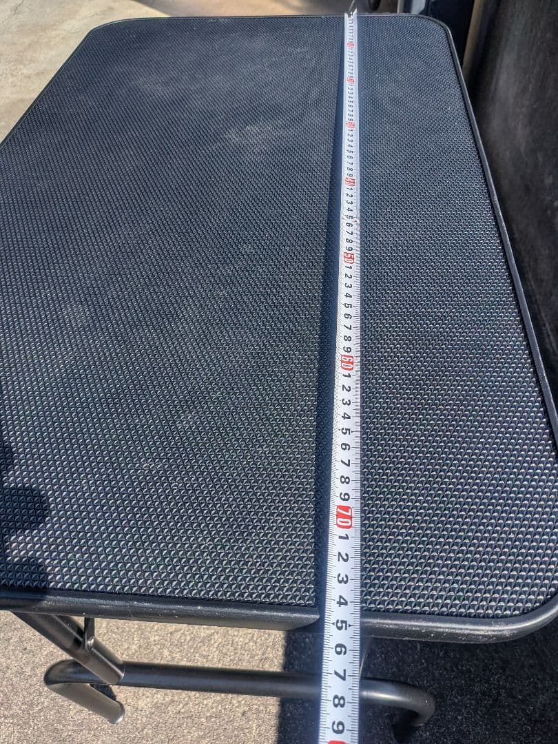 トリミングテーブル