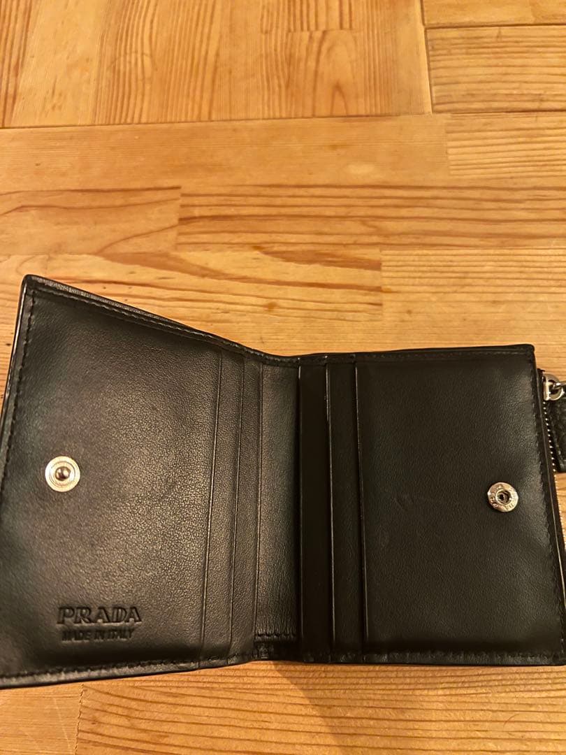 PRADA プラダ　ヴィッテロダイノレザー 財布