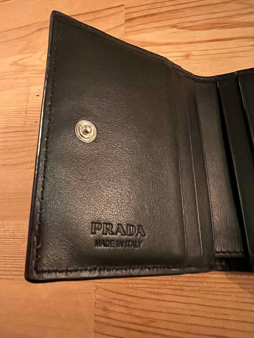 PRADA プラダ　ヴィッテロダイノレザー 財布