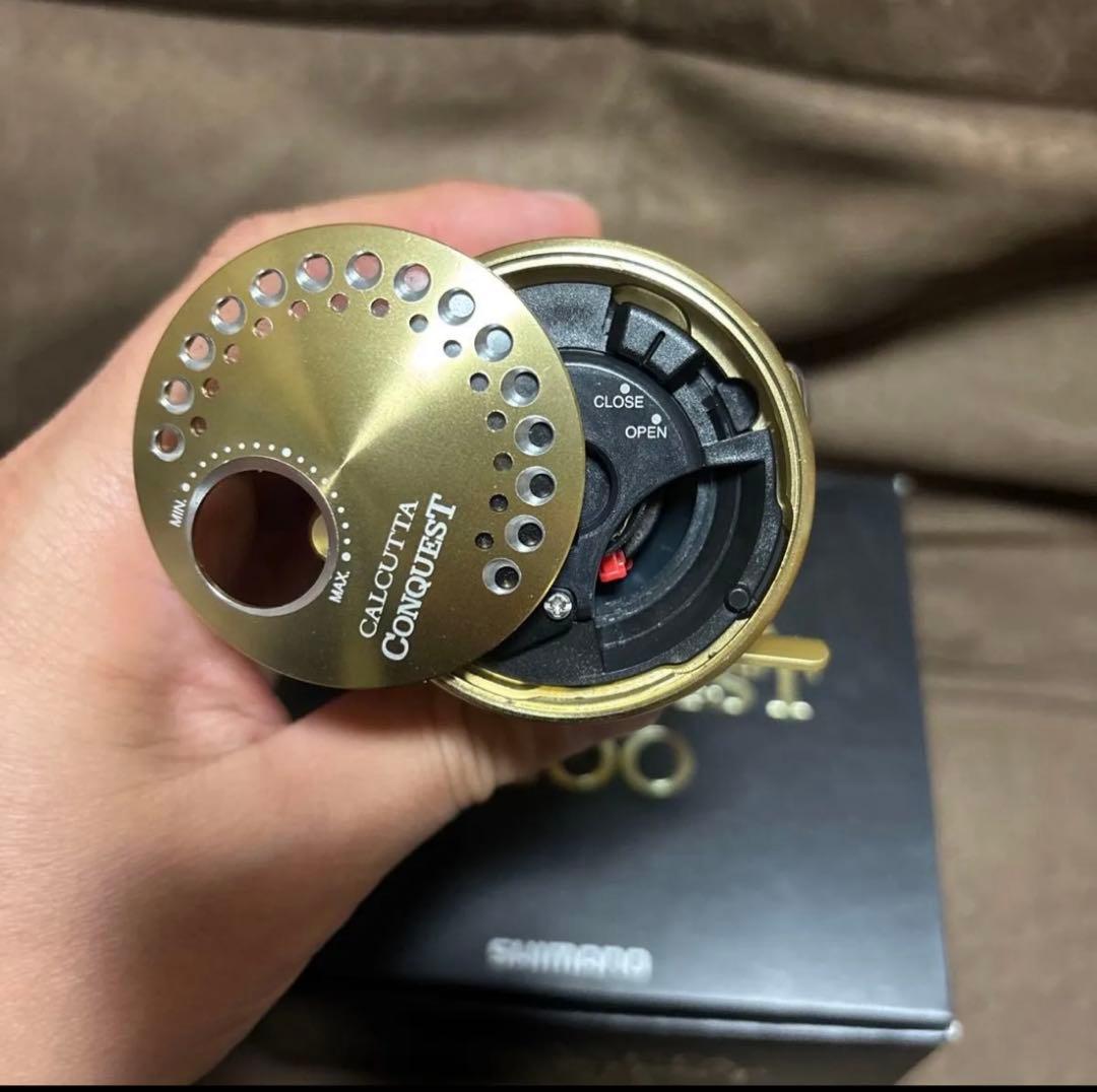 シマノ 14 カルカッタコンクエスト 200 ノーマルギヤ 右ハンドル 美品
