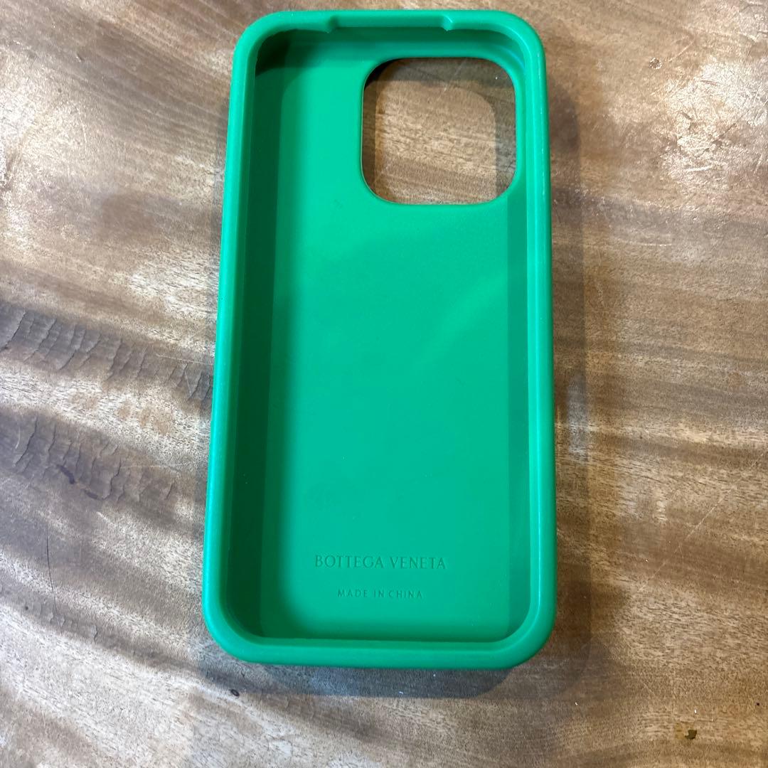 Bottega Veneta パラキート iPhone 16 pro ケース