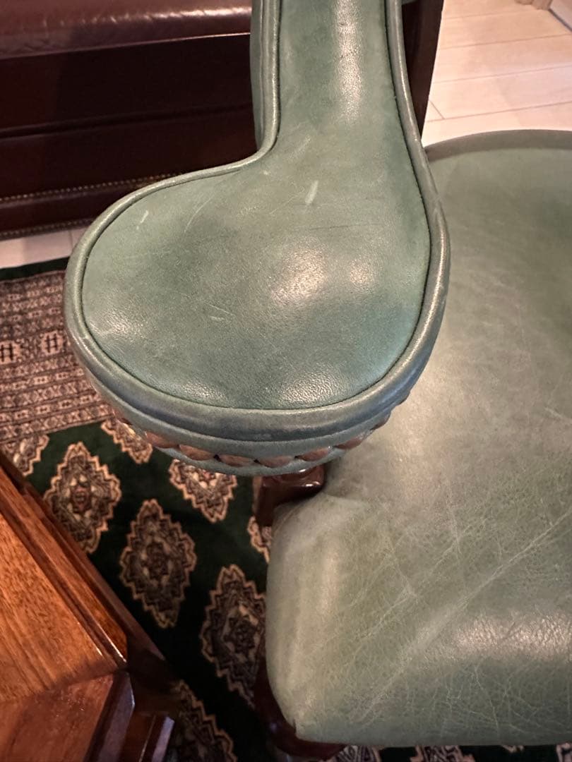 アメリカ製　レキシントン社　トラディショナルスタイル 本革 キャスターチェア