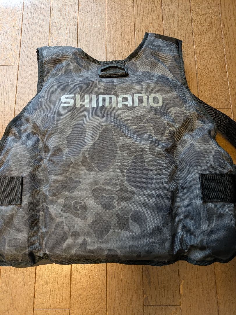 SHIMANO　シマノ カモフラージュ ライフジャケット　未使用に近いです