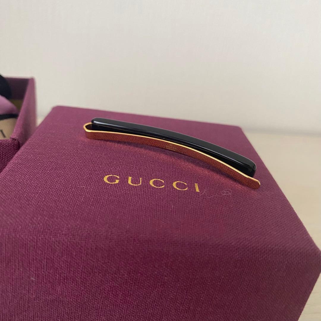 GUCCI ヘアピン　ヘアクリップ　ヘアアクセサリー　クリスタル付　ロゴ