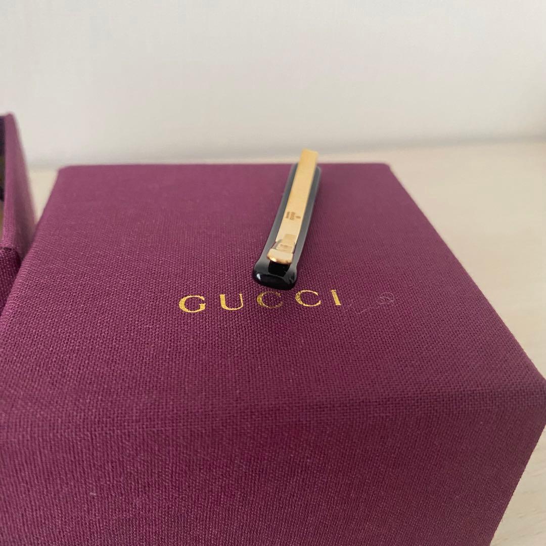 GUCCI ヘアピン　ヘアクリップ　ヘアアクセサリー　クリスタル付　ロゴ