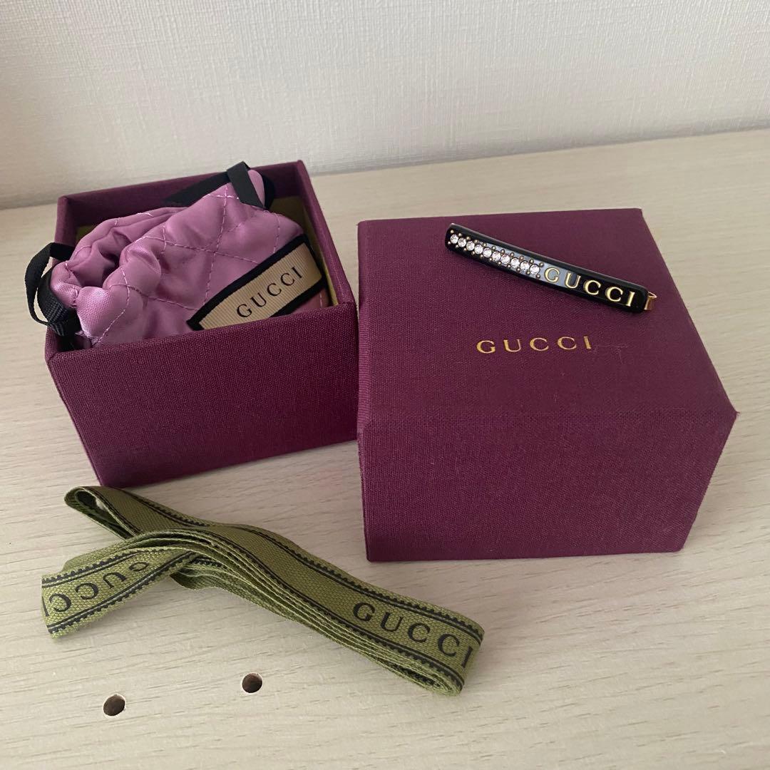 GUCCI ヘアピン　ヘアクリップ　ヘアアクセサリー　クリスタル付　ロゴ