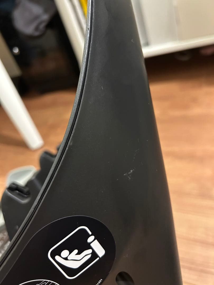 Cybex Base Tブラック チャイルドシートベース