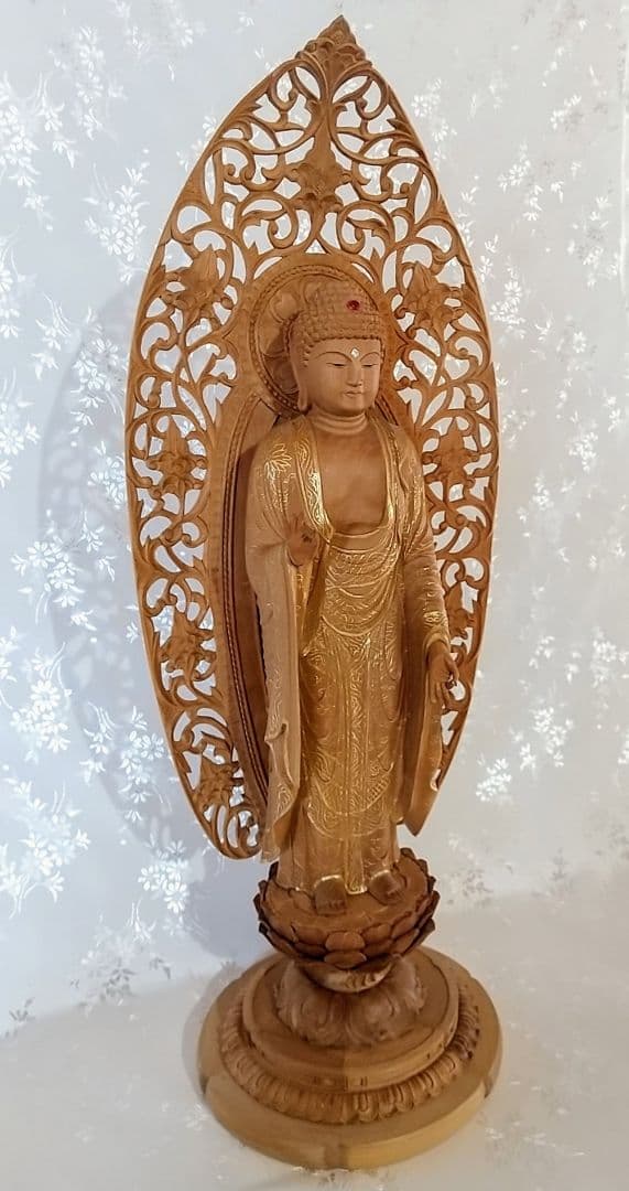 阿弥陀如来立像【大】7寸 #530 宝相華唐草 透かし彫り ◆白檀 木彫 仏像