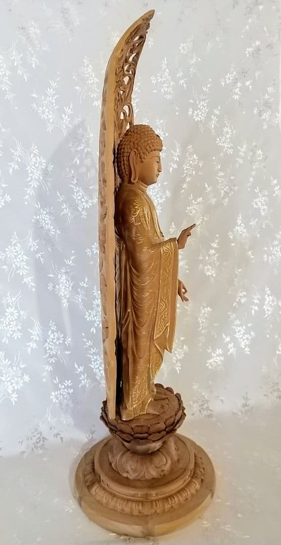 阿弥陀如来立像【大】7寸 #530 宝相華唐草 透かし彫り ◆白檀 木彫 仏像