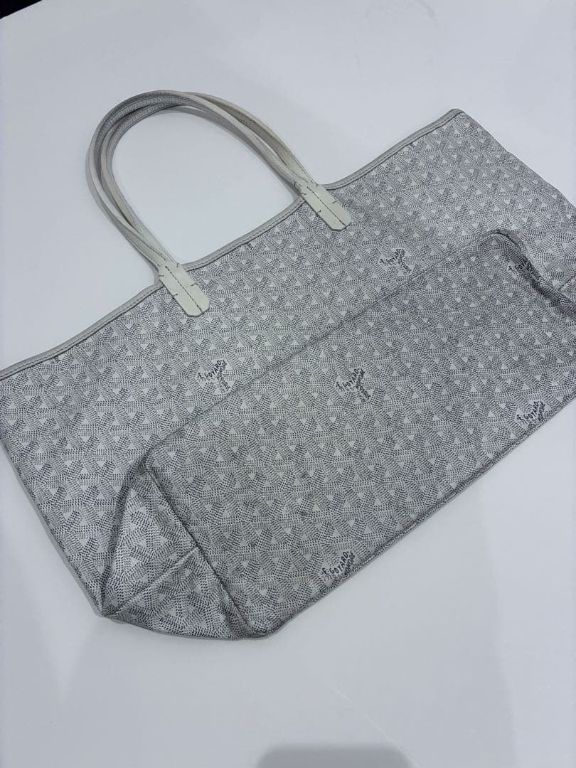 ゴヤール　グレー トートバッグ ロゴ入り