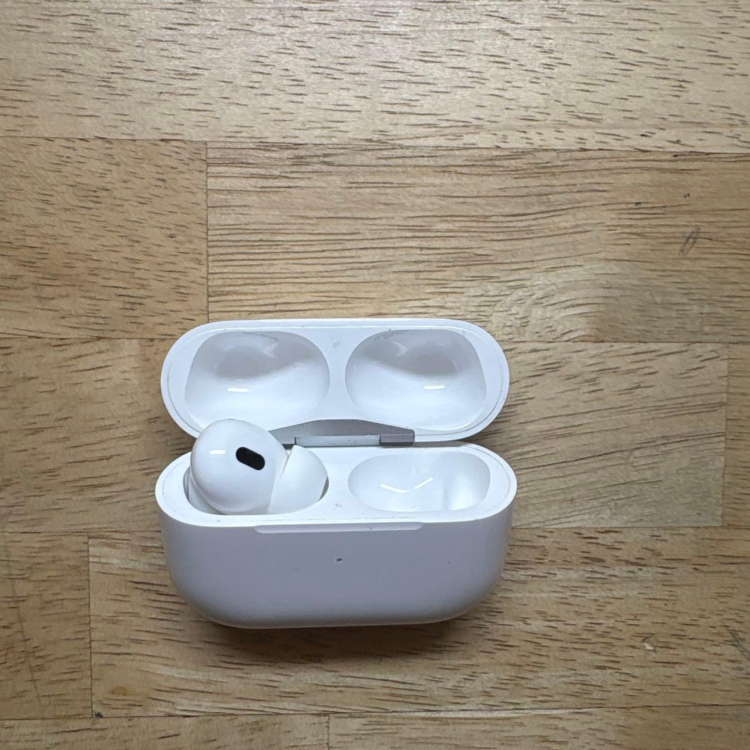 AirPodsPro 第2世代（ライトニングケーブル付き）