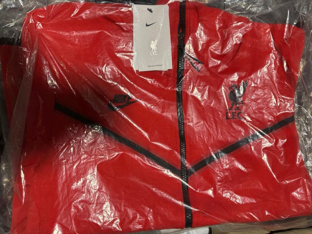 Nike Liverpool FC Tech Fleece ナイキテックフリース