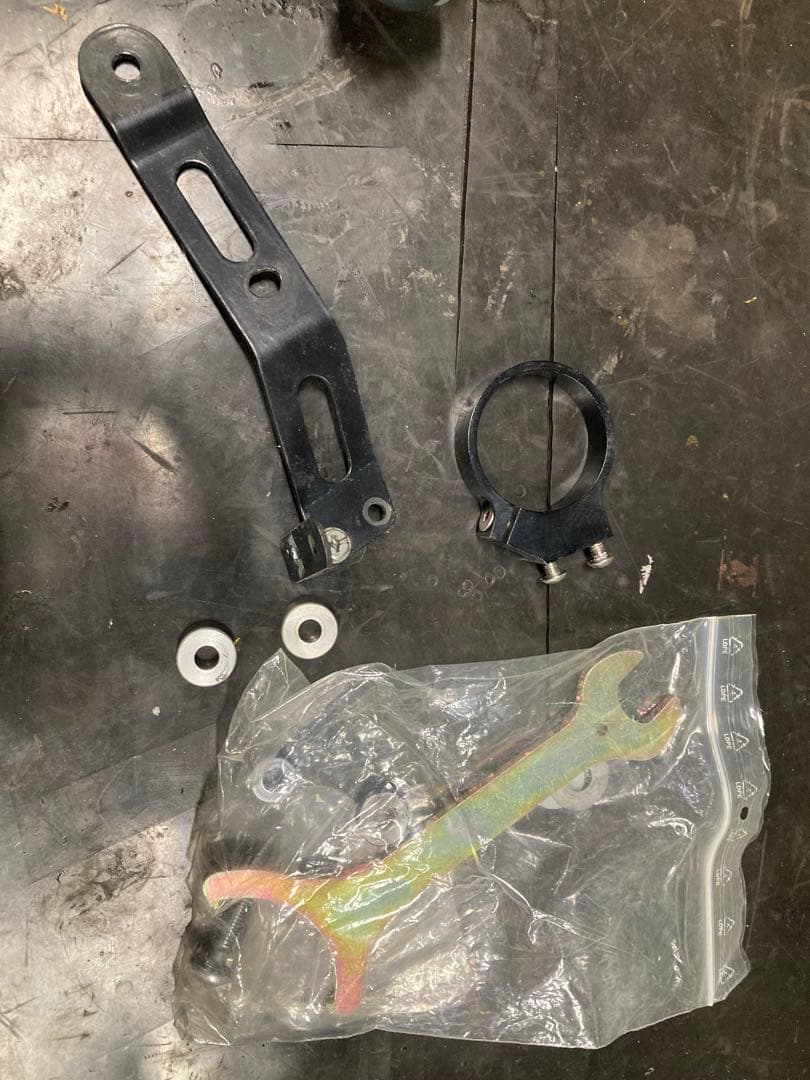 YZF-R25 オーリンズ　リアサスペンション