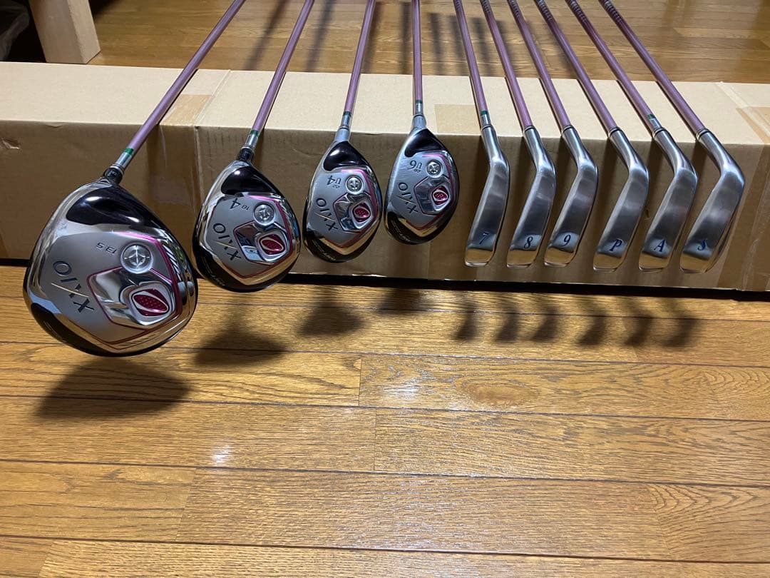 ゼクシオ8 レディース クラブセット 10本(L/ボルドー)