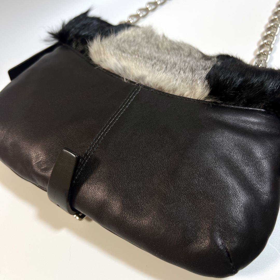 新品未使用✨バーバリー チェーン ショルダーバッグ ファー フラップ レザー 黒