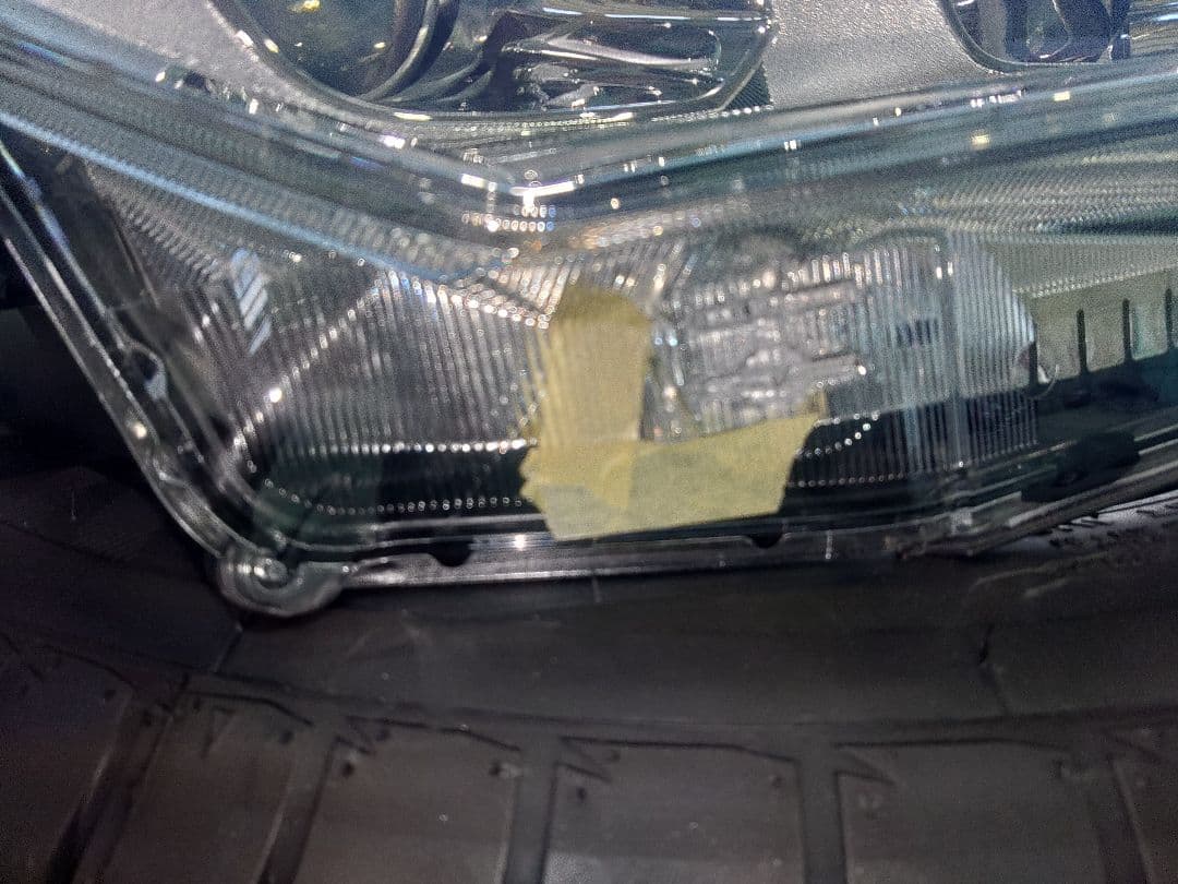 アクシオ　右ヘッドライト