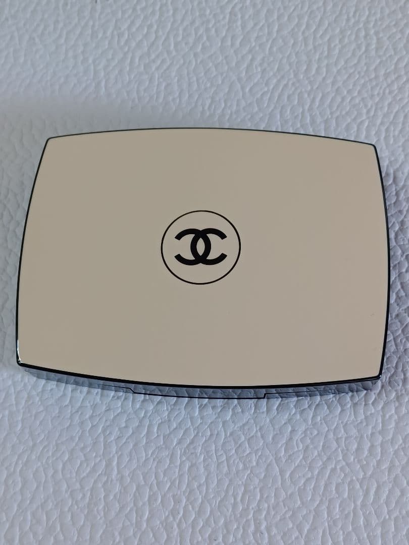 【★新品★】シャネル レベージュパレット ナチュレル レ ザンディスパンサーブル