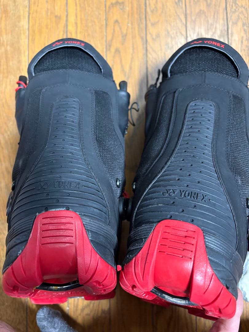 タ*イ様 26500→17000 YONEX スノーボードブーツ 黒/赤　27.