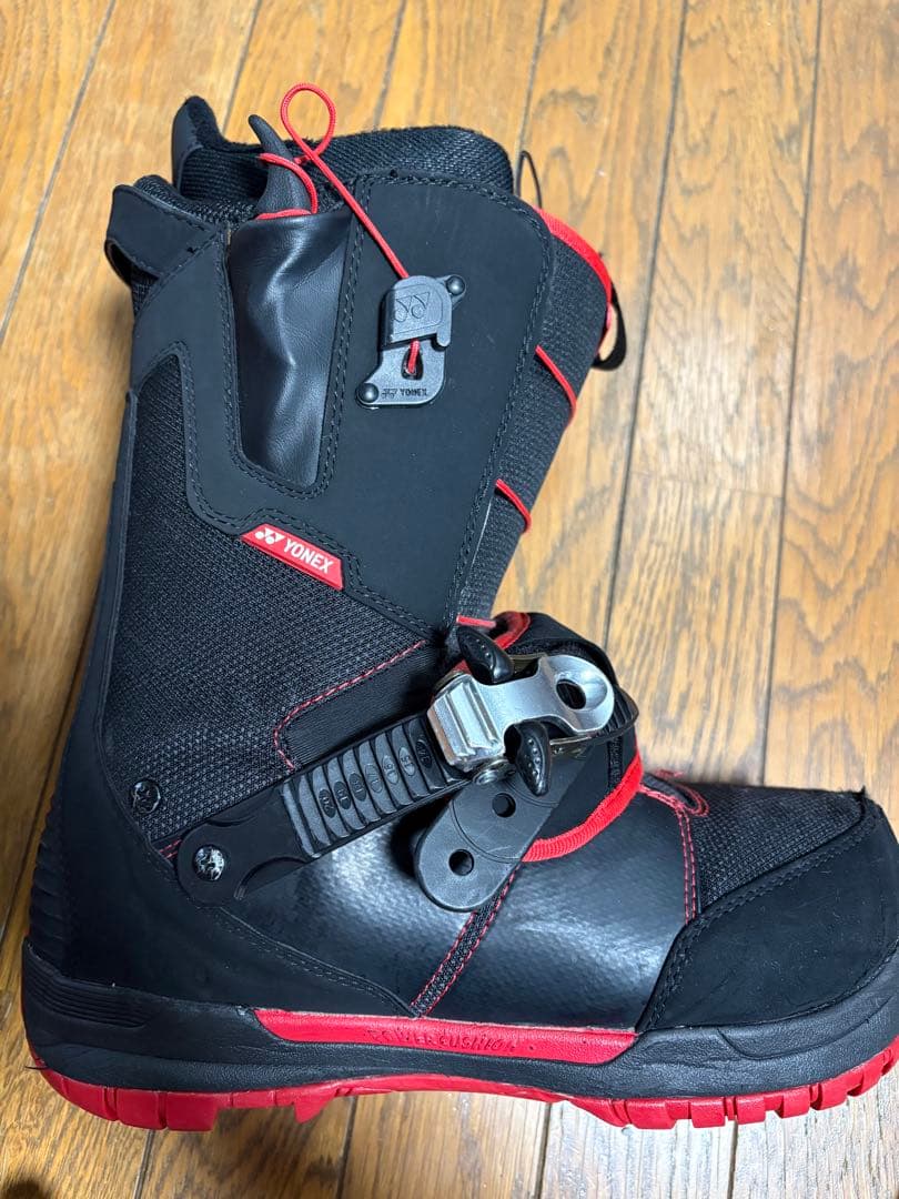 タ*イ様 26500→17000 YONEX スノーボードブーツ 黒/赤　27.