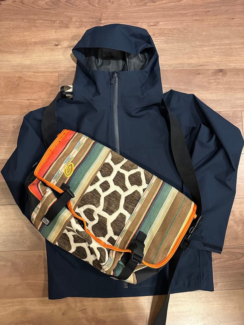 【超希少】TIMBUK2 メッセンジャーバッグ キリン柄