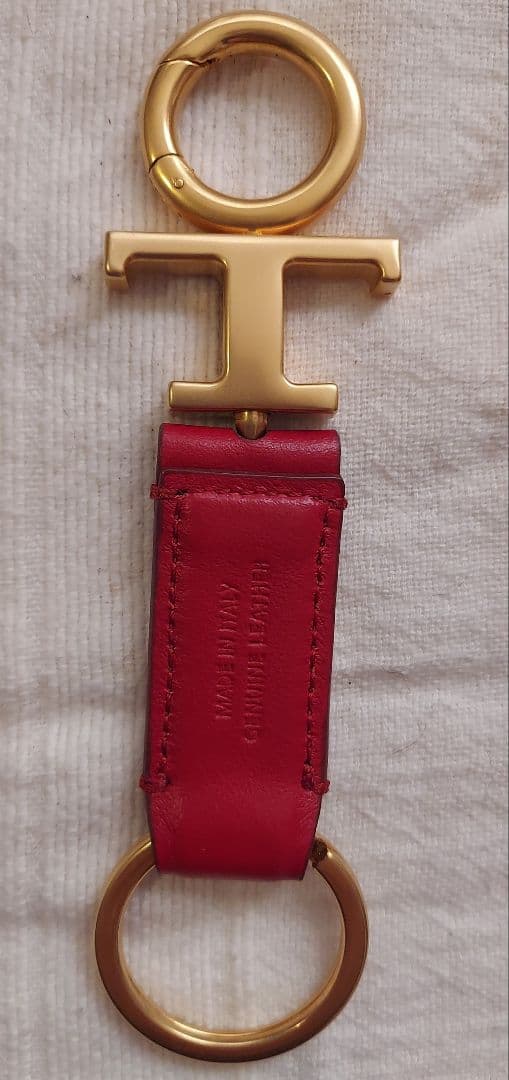 TOD'S 肖戦カラー赤 Tタイムレス レザーキーリング