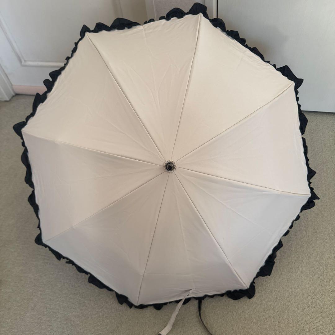 美品芦屋ロサブランベージュ×ブラック フリル付き2段折りたたみ傘