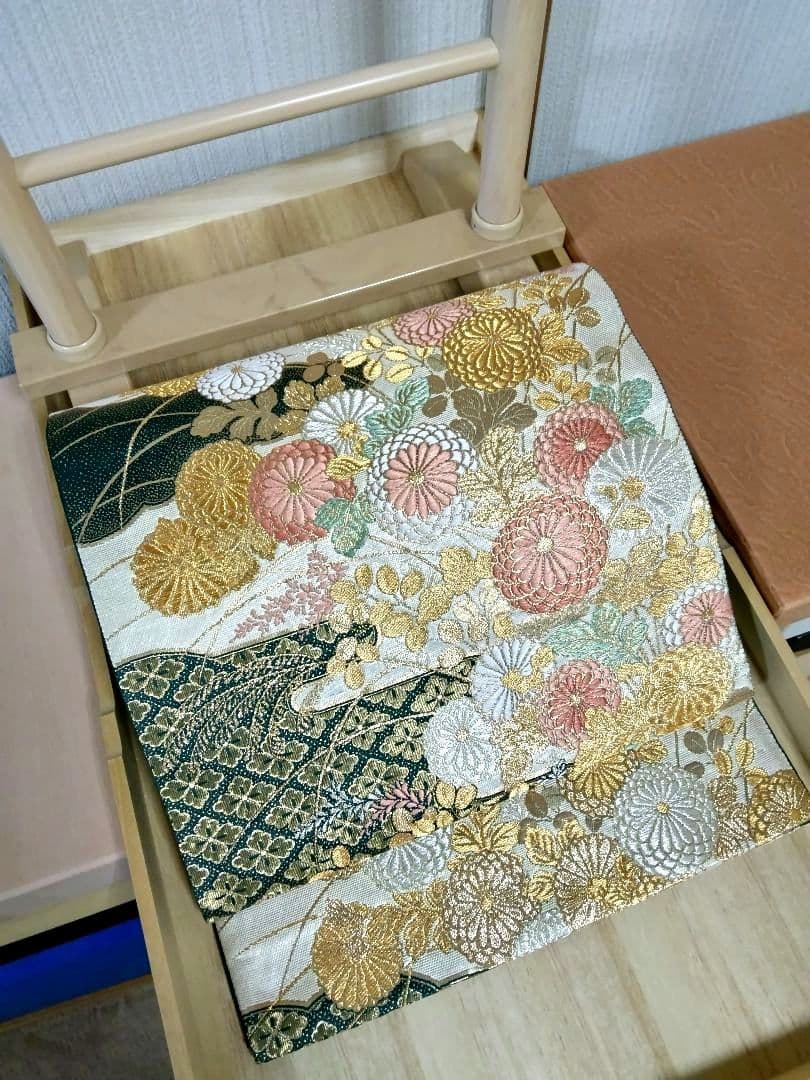 O-294 西陣袋帯 六通 菊 花菱 萩 秋草霞蒔絵文様 金銀糸箔 美品