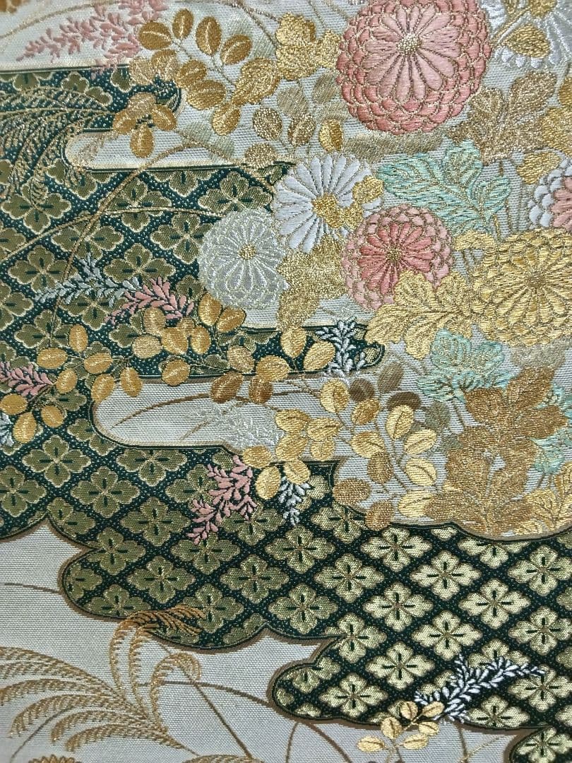 O-294 西陣袋帯 六通 菊 花菱 萩 秋草霞蒔絵文様 金銀糸箔 美品