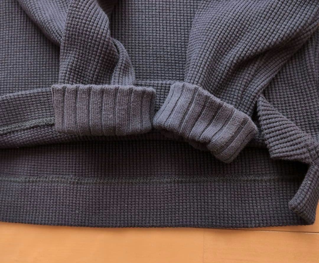 美品 ナイジェルケーボン ワッフルタートルネック 48　ダークネイビー