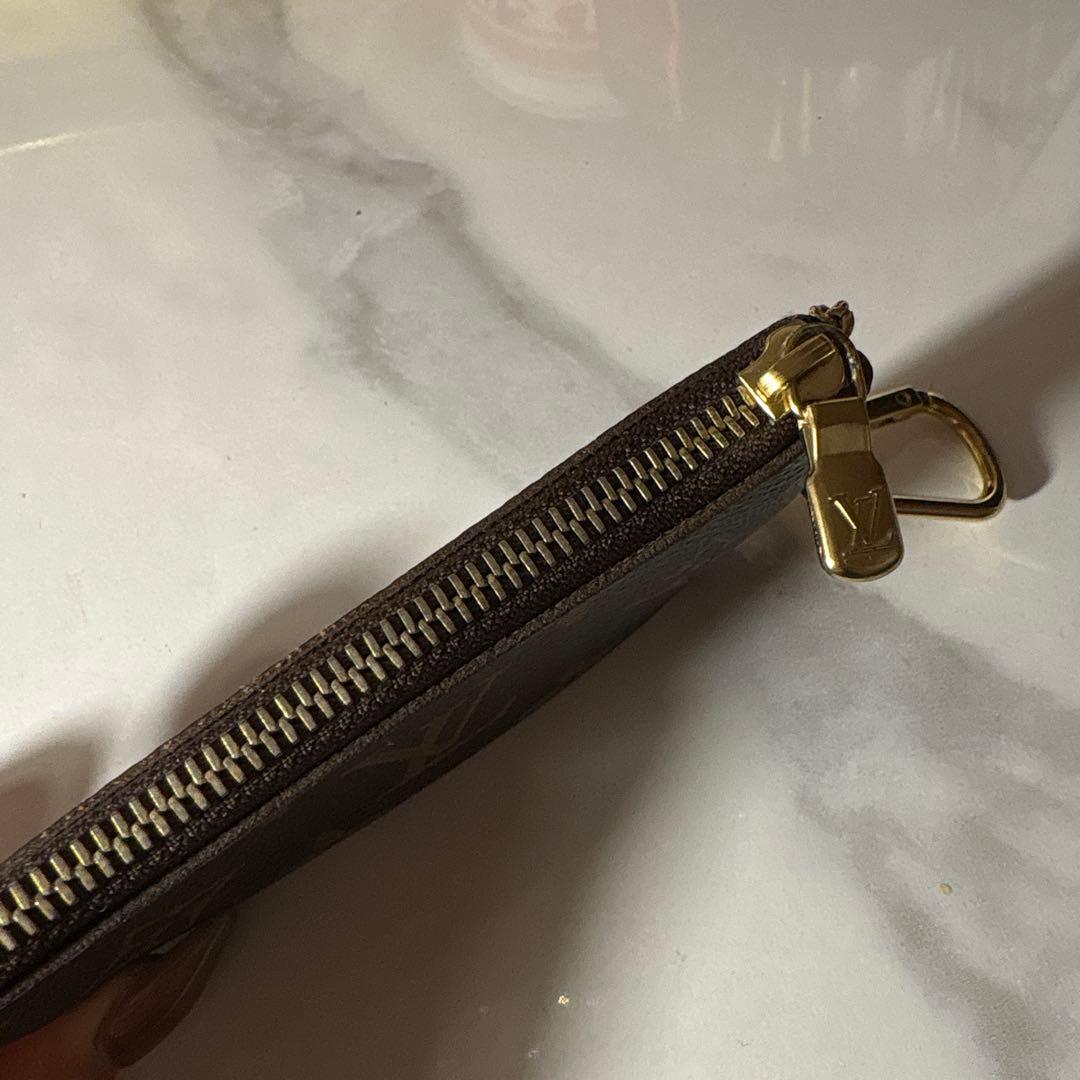 ルイヴィトン　LV モノグラム　ケース