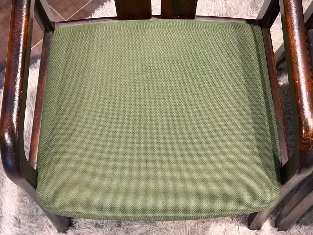 ①karimoku カリモク　アームチェア　ダイニングチェア　アンティーク　IZ