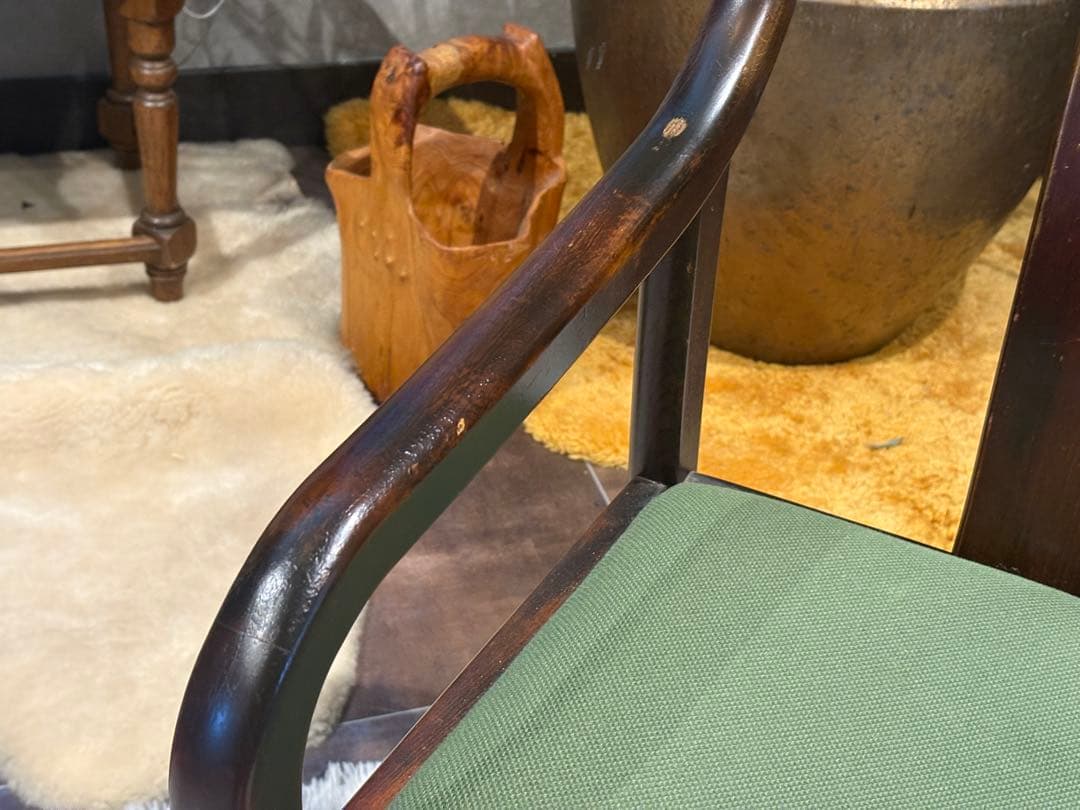 ①karimoku カリモク　アームチェア　ダイニングチェア　アンティーク　IZ