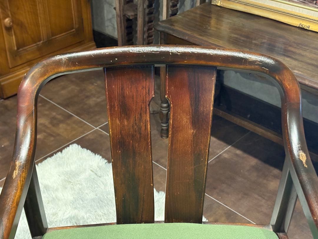 ①karimoku カリモク　アームチェア　ダイニングチェア　アンティーク　IZ