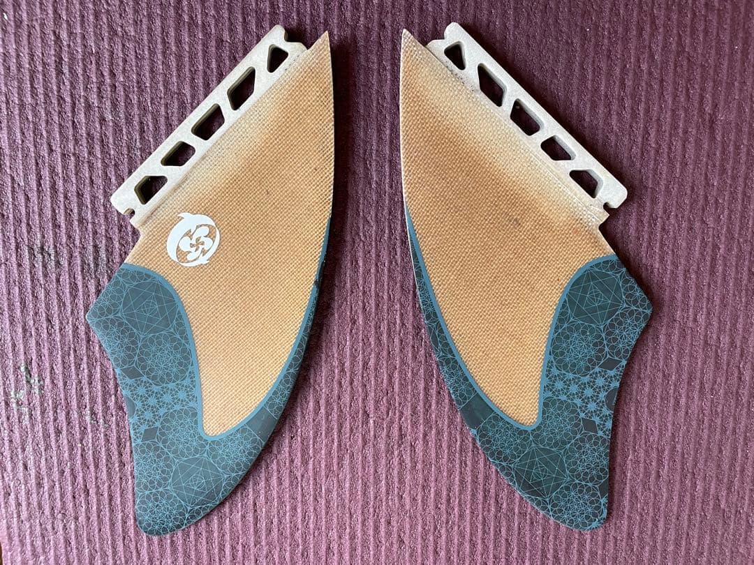 セール！future finツインキール ラスタモデルTwinKeelフィン！