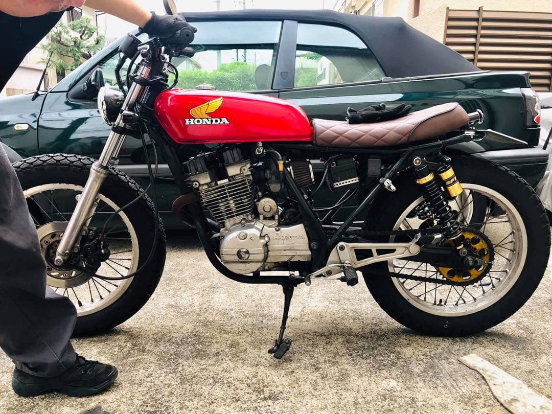 HONDA 赤 タンク ロゴ付き