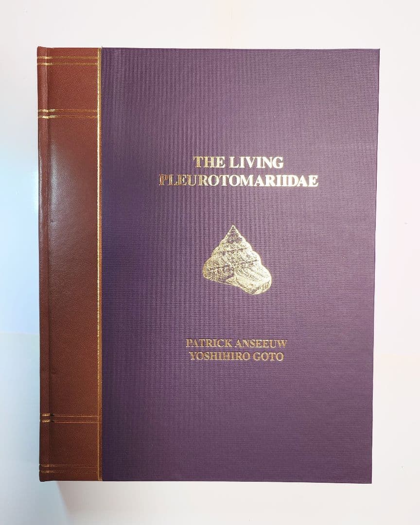 オキナエビス図鑑　洋書