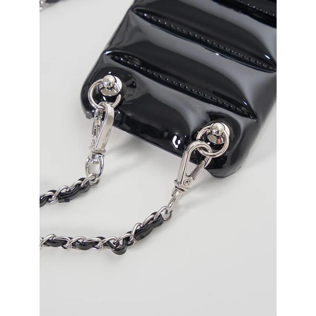 新品未開封 ダーリッチ DDリボンiPhoneケース ブラック 12-12pro