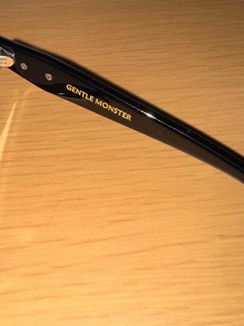 ジェントルモンスター HOVO 01