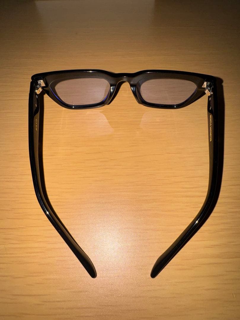 ジェントルモンスター HOVO 01