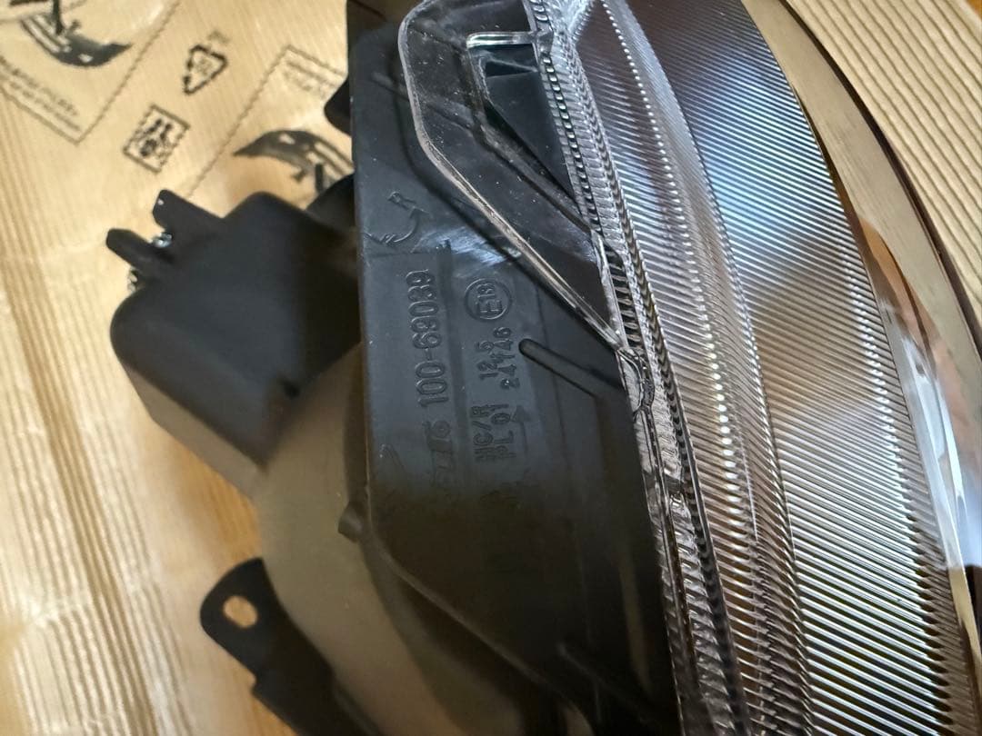 キャンバス　ハロゲンヘッドライト　左