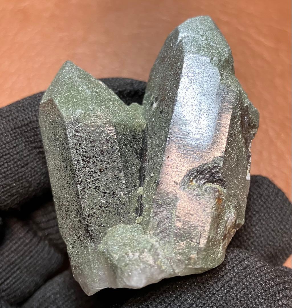 激レア　ガウリシャンカールクローライトオンスモーキークオーツクラスター　約63g