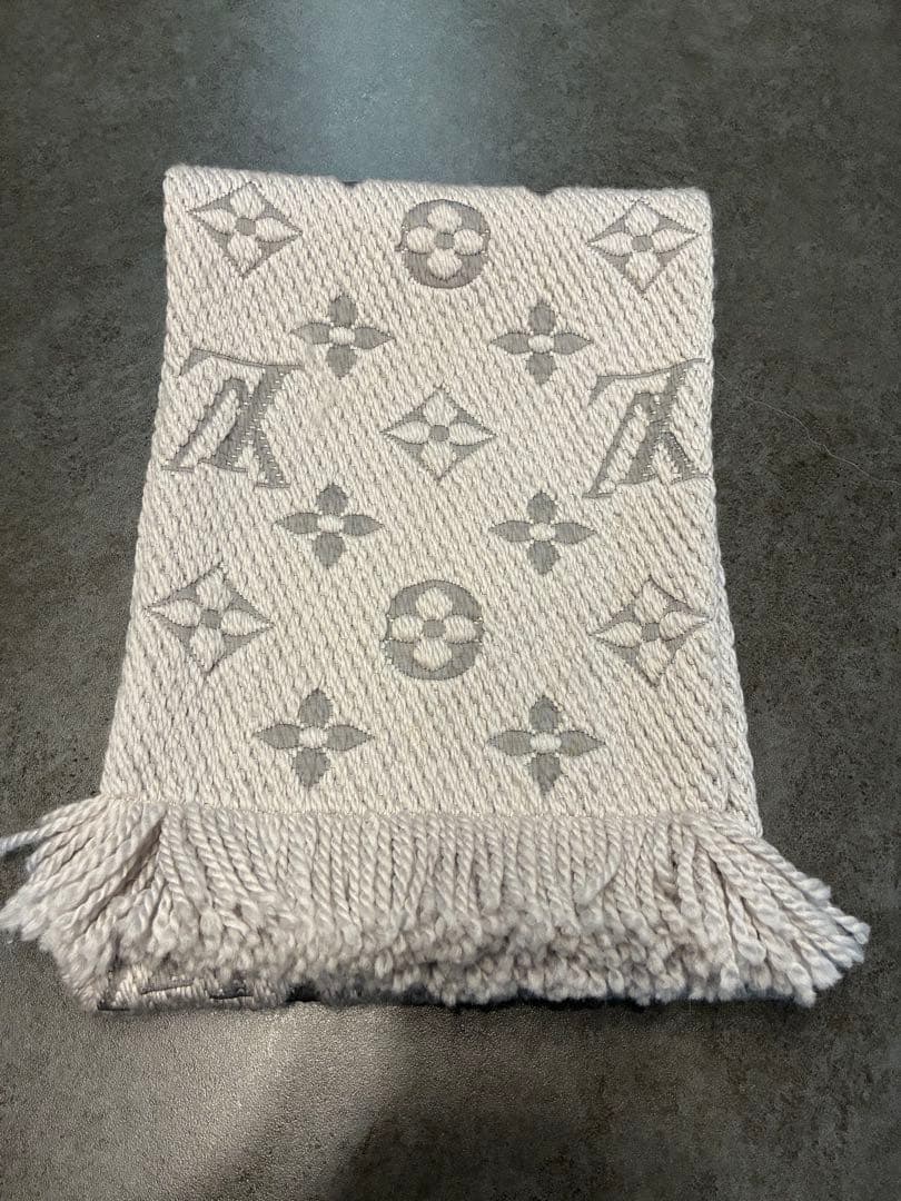 マリトォっツォ！！　LOUIS VUITTON グレー系 マフラー