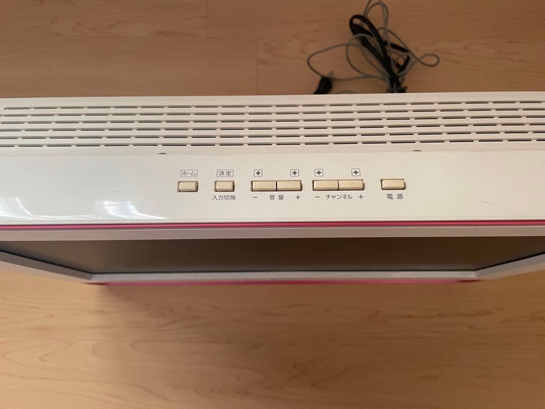 BRAVIA 液晶テレビ ホワイト/ピンク