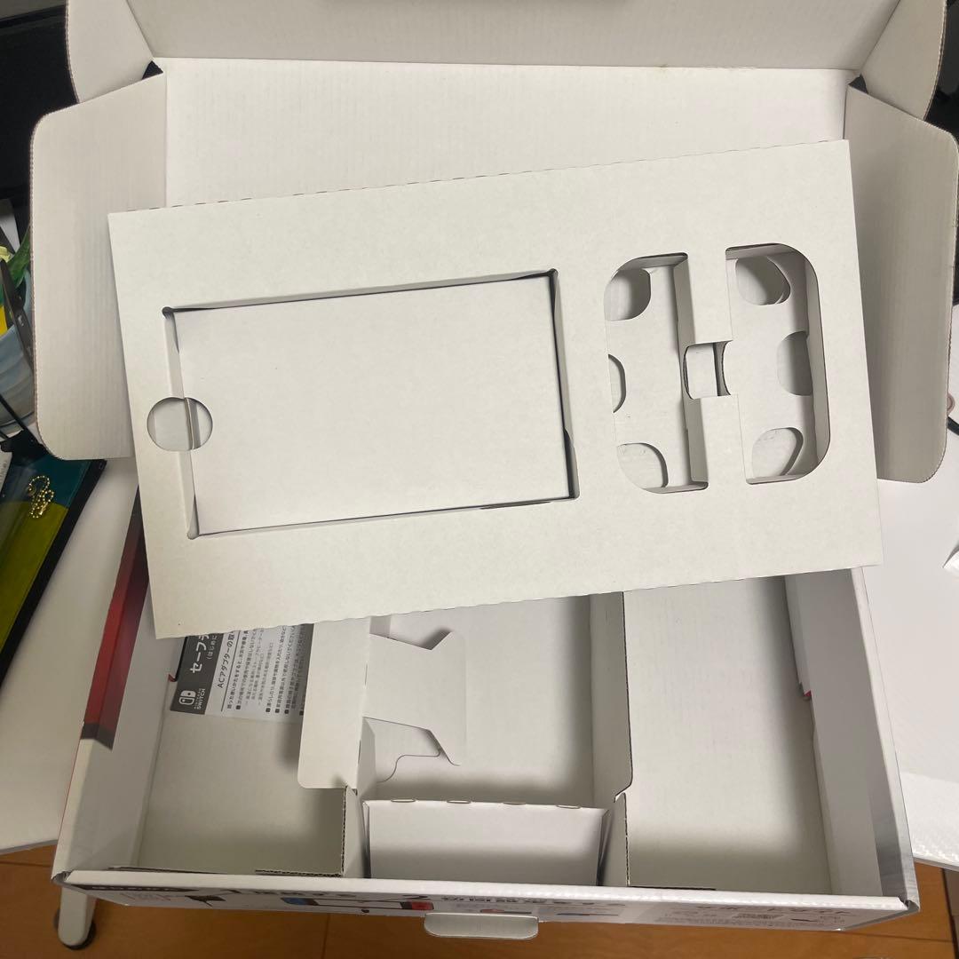 i*r様 Nintendo Switch 本体 青/赤