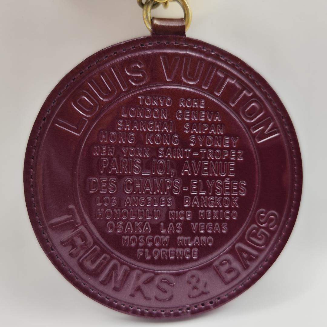 鑑定済・極美品ルイヴィトン ヴェルニ ポルトクレロン キーホルダーバックチャーム