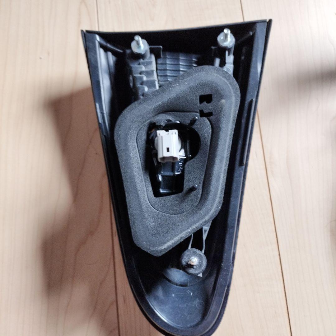 シエンタ 純正テールランプ 4個セット