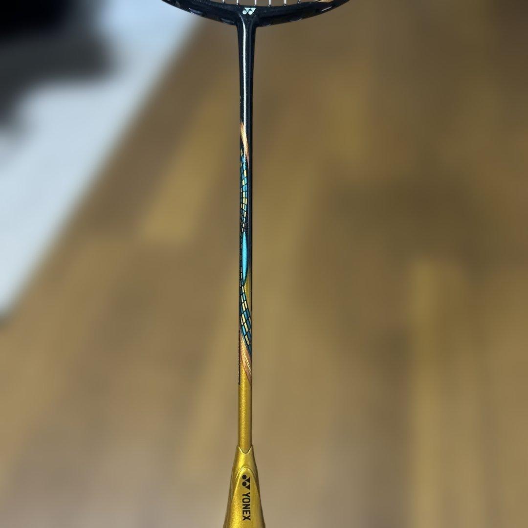 バドミントンラケット アストロクス88Dプロ 3U ラケットケース付き