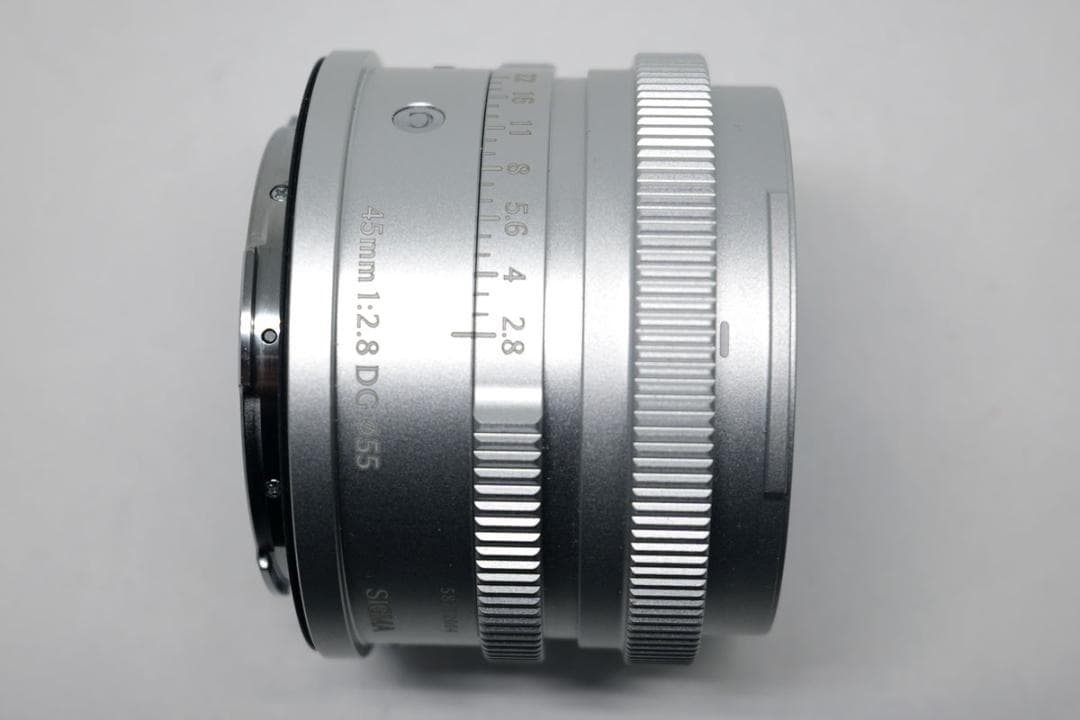 美品　SIGMA 45mm F2.8 DG Lマウント用　シルバー