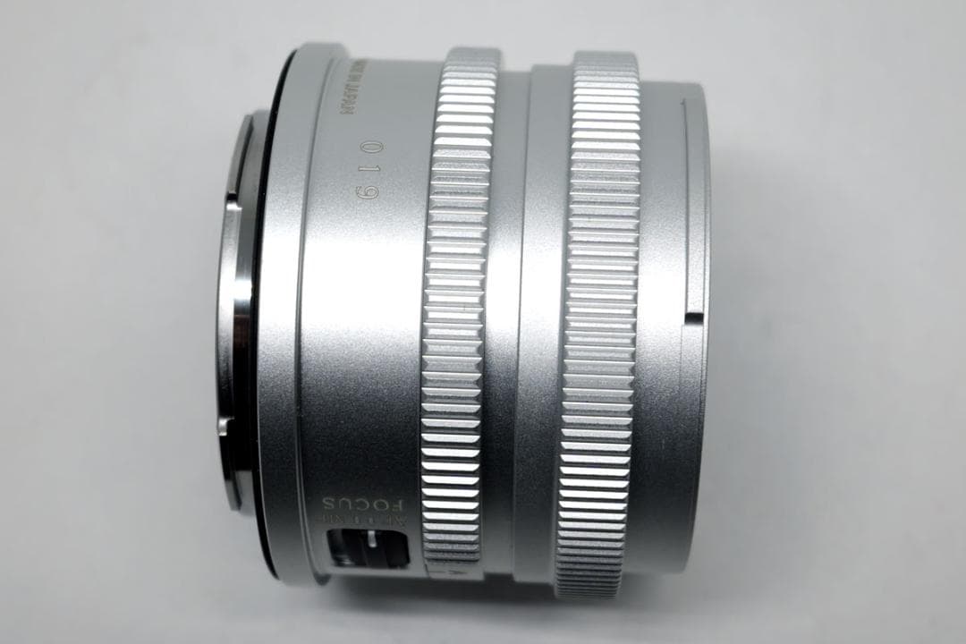 美品　SIGMA 45mm F2.8 DG Lマウント用　シルバー